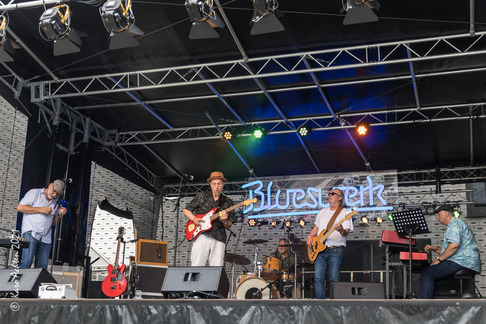 Wolfgang Lohmann, Dieter Kozak, Detlev SchÃ¼tte, Greyhound Georg, Andy GrÃ¼nert, 
