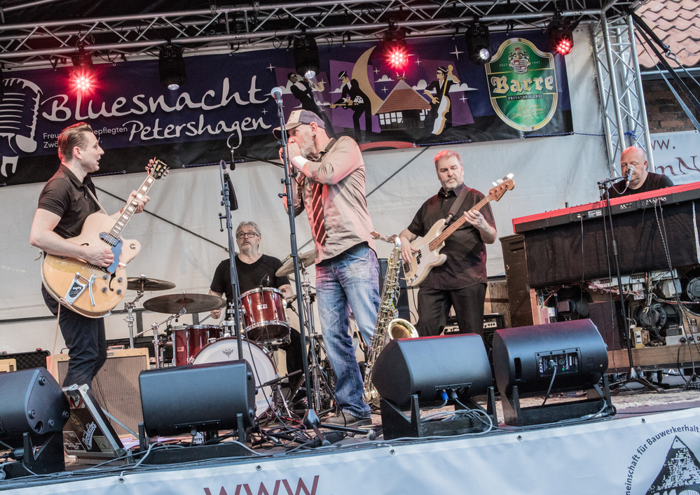 Jb Biesmans, Jimmy HontelÃ©, Patrick Cuyvers, Marc Gijbels, Winne Penninckx, 
