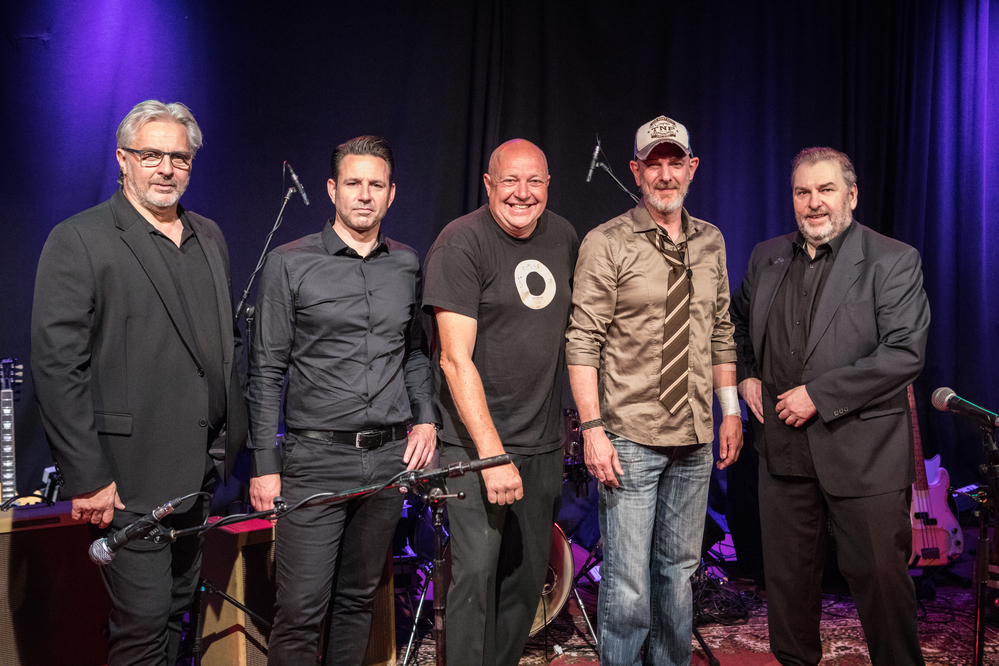 Jb Biesmans, Jimmy HontelÃ©, Patrick Cuyvers, Winne Penninckx, Marc Gijbels, 
