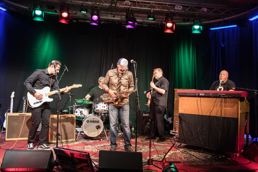 Jb Biesmans, Jimmy HontelÃ©, Patrick Cuyvers, Winne Penninckx, Marc Gijbels, 
