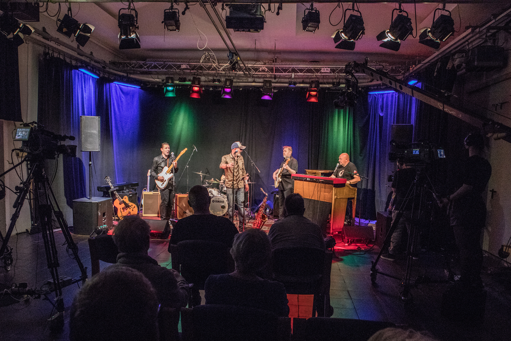 Jb Biesmans, Jimmy HontelÃ©, Patrick Cuyvers, Winne Penninckx, Marc Gijbels, 
