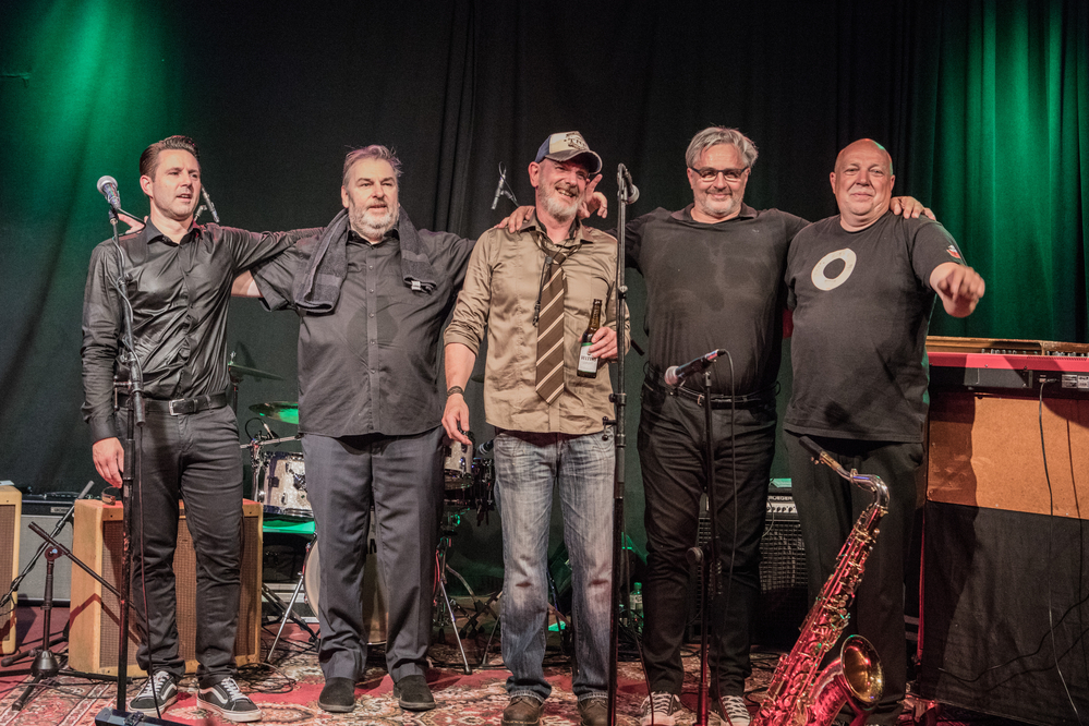 Jb Biesmans, Jimmy HontelÃ©, Patrick Cuyvers, Winne Penninckx, Marc Gijbels, 
