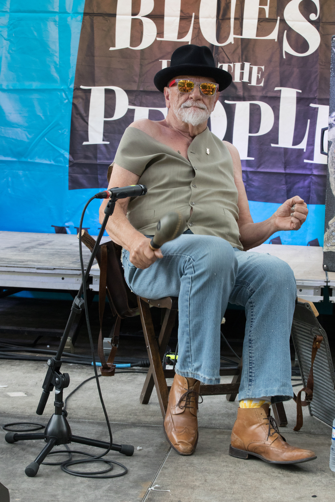  Halfblind Washboard Willie
