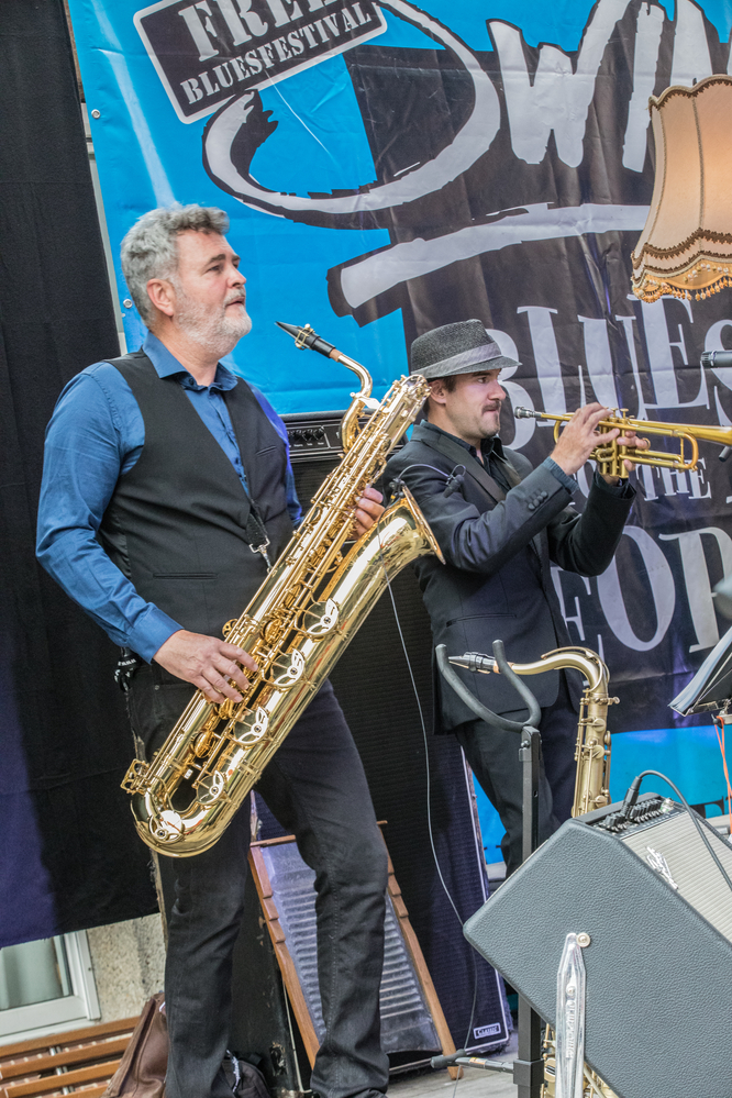 Kim Vandeweyer, Koen Desloovere, 
