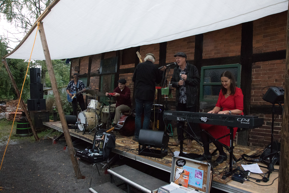 Roger Wade, Tilmann Michalke, Chris Seidel, Dirk Vollbrecht, 
