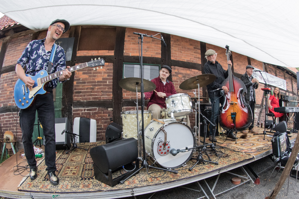 Roger Wade, Tilmann Michalke, Marion Wade, Chris Seidel, Dirk Vollbrecht, 
