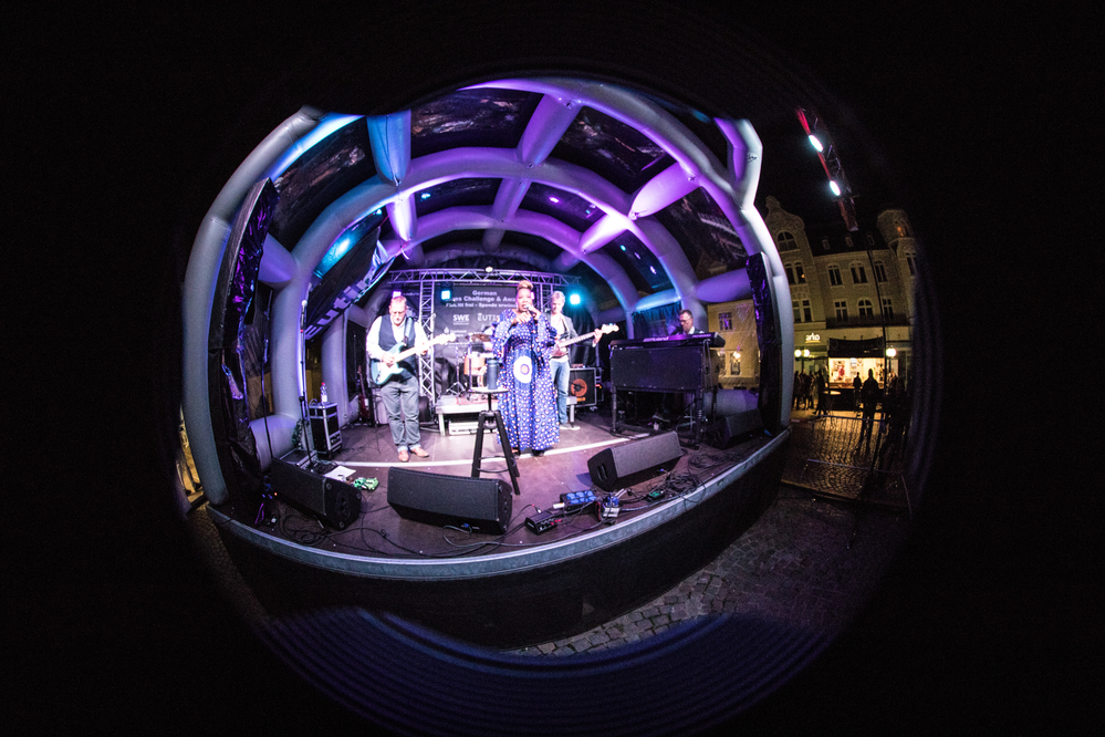 Michele Denise, Jean Raven, Erwin Huigen, Jan van Drunen, Lars Hoogland, 
