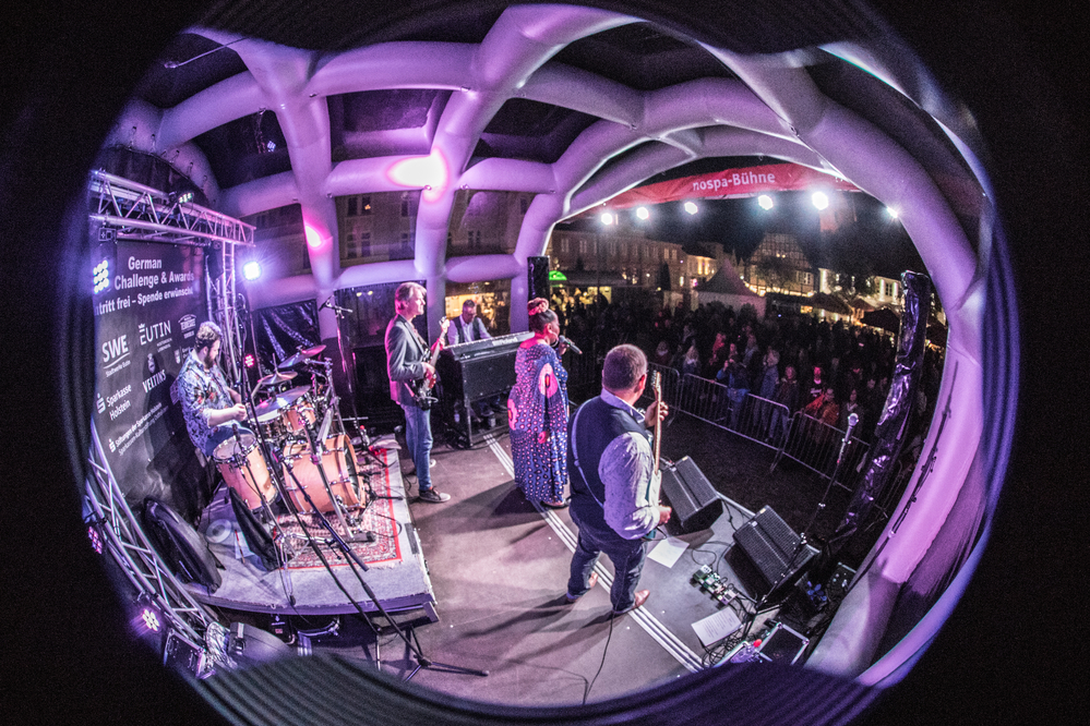 Michele Denise, Jean Raven, Erwin Huigen, Jan van Drunen, Lars Hoogland, 
