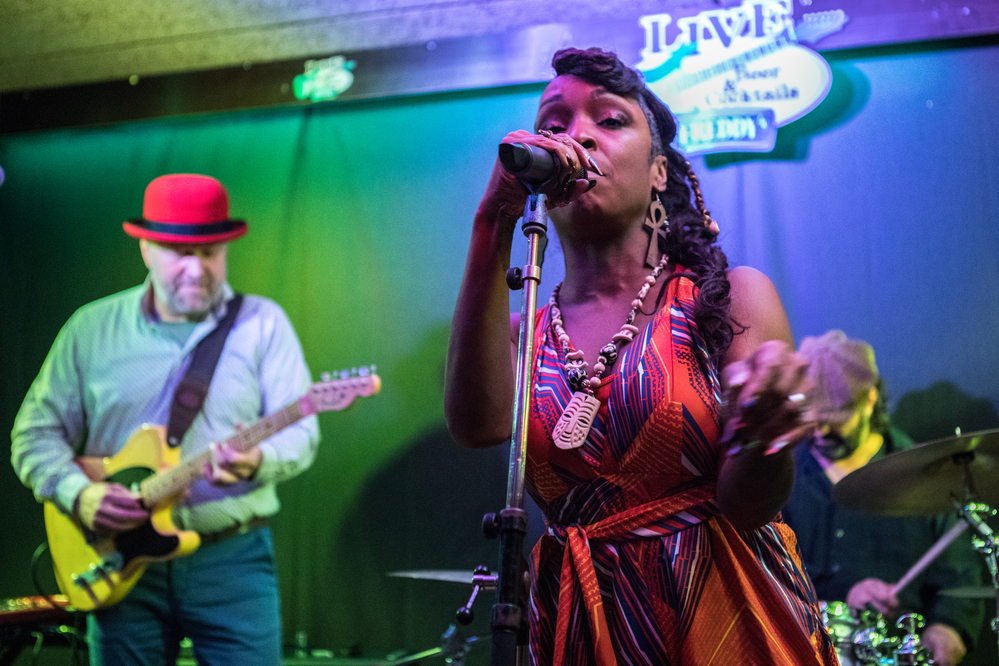 Kat Riggins, Hein Meijer, Kat Riggins, 
