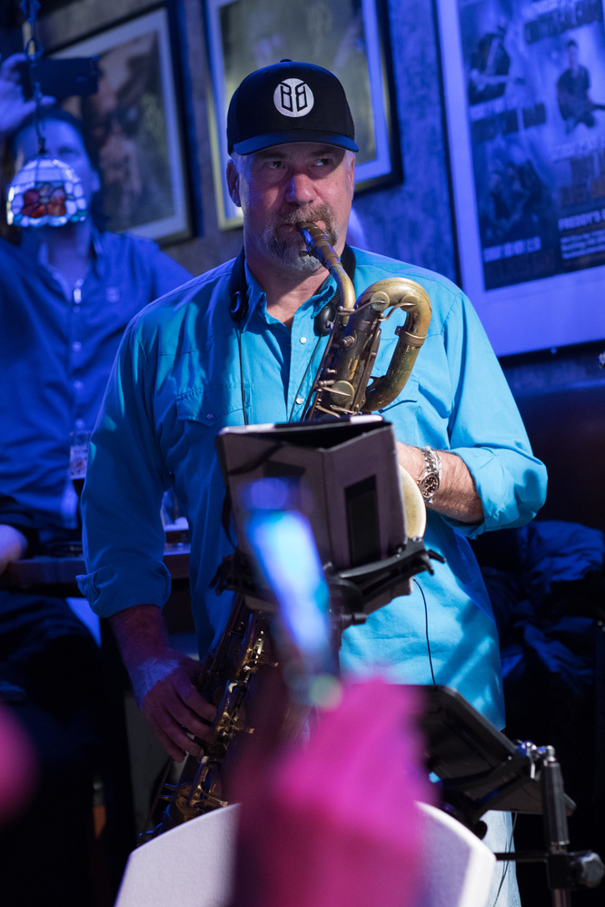 Mark Early, 
Schlüsselwörter: Kat Riggins,