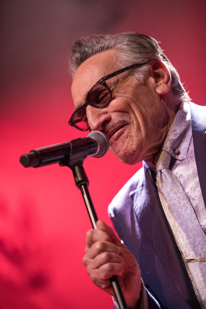 Rick Estrin, 
