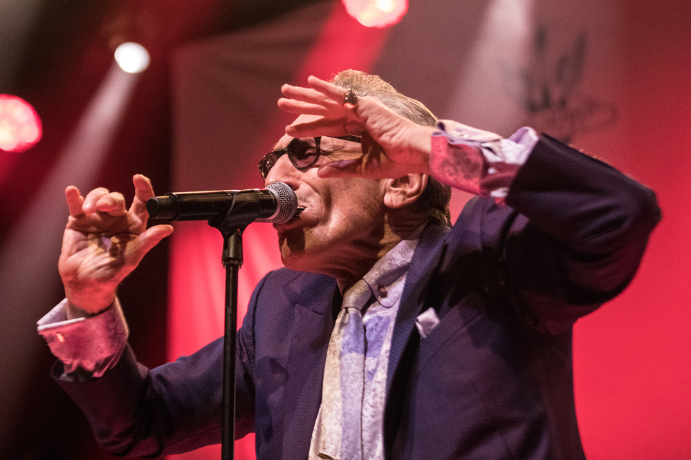 Rick Estrin, 
