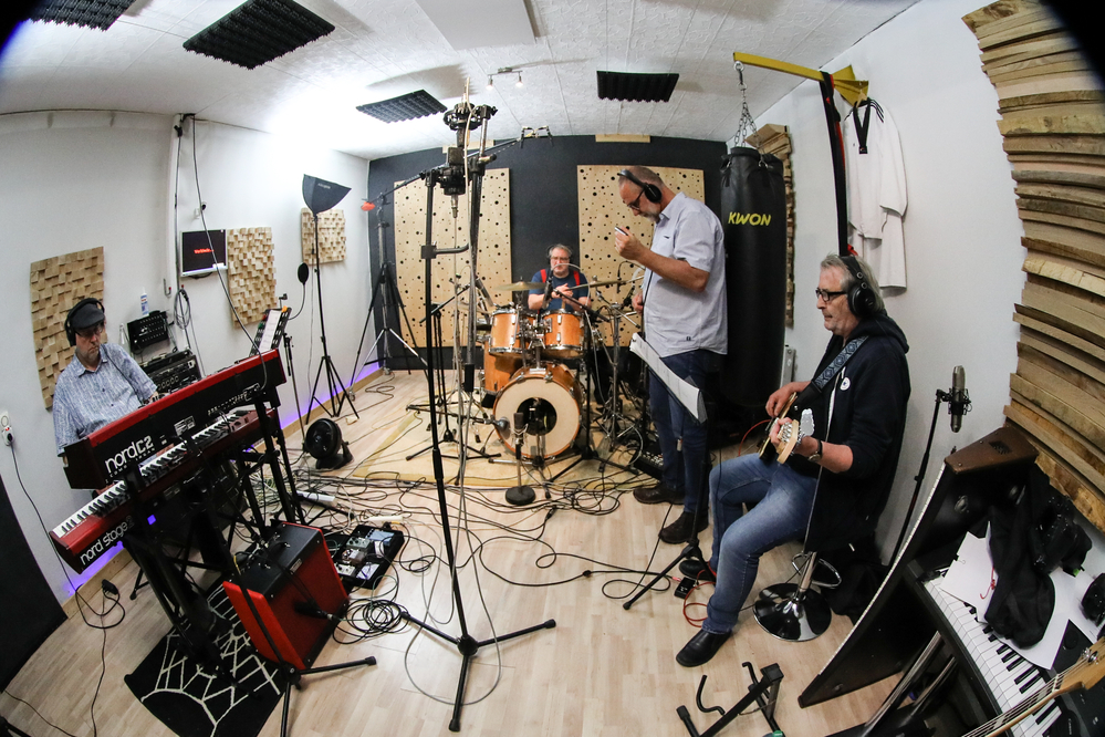 Andy GrÃ¼nert,  Wolfgang SchÃ¤fer, JÃ¼rgen  Schildmann, 
