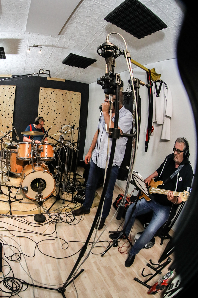 Andy GrÃ¼nert,  Wolfgang SchÃ¤fer, JÃ¼rgen  Schildmann, 
