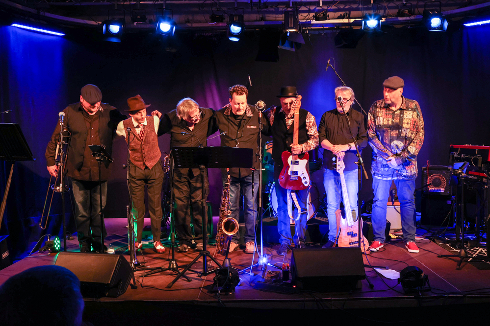  Greyhound Georg , Dieter Kozak, Jens Buschenlange, Michael Meier, Matthes Lohmann, Wolfgang SchÃ¤fer,  Detlev SchÃ¼tte, 
