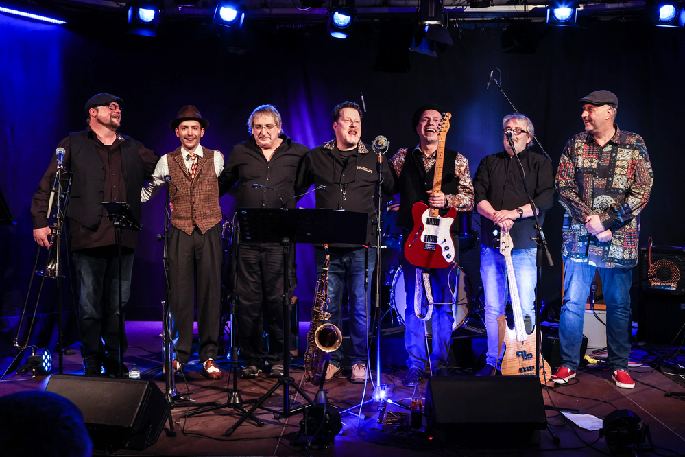  Greyhound Georg , Dieter Kozak, Jens Buschenlange, Michael Meier, Matthes Lohmann, Wolfgang SchÃ¤fer,  Detlev SchÃ¼tte, 
