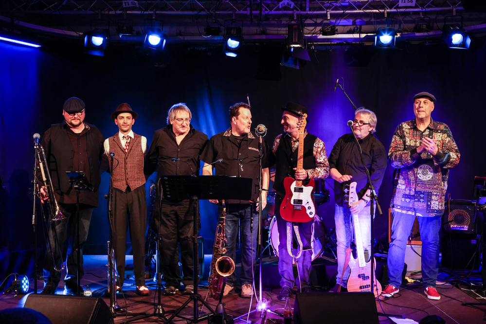  Greyhound Georg , Dieter Kozak, Jens Buschenlange, Michael Meier, Matthes Lohmann, Wolfgang SchÃ¤fer, Detlev SchÃ¼tte, 
