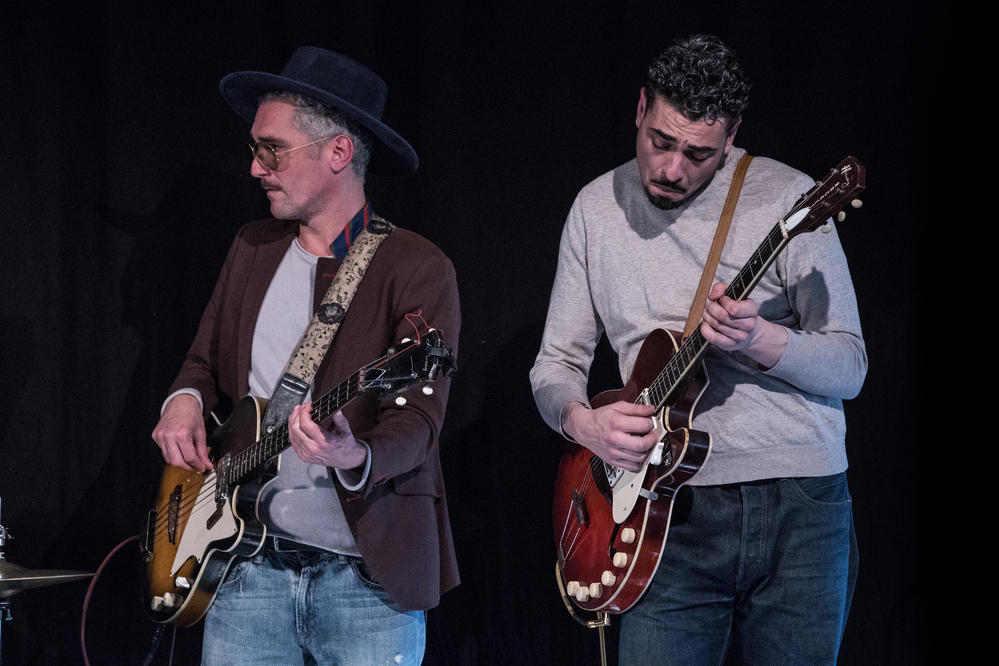  Max Genouel,  Julien Dubois, 
