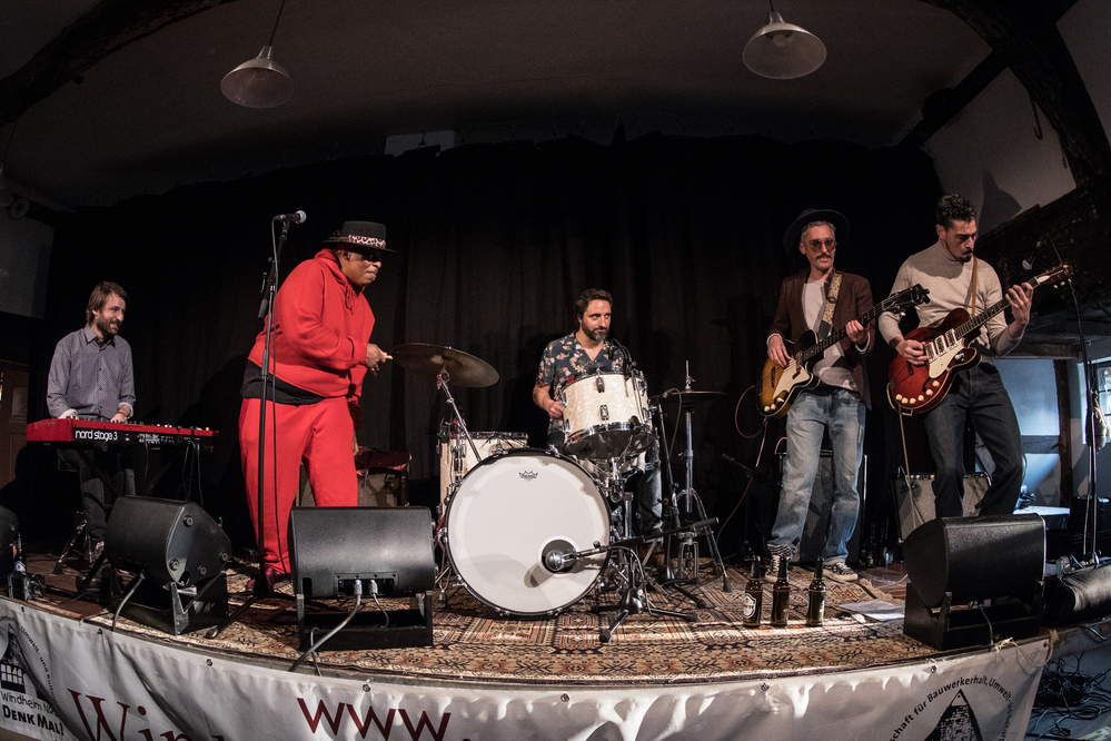 Alabama Mike,  Max Genouel,  Julien Dubois,   Fabrice Bessouat,   Damien Cornelis, 
