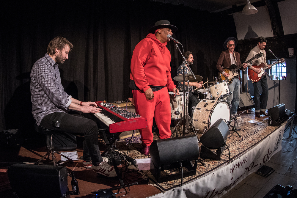 Alabama Mike, Max Genouel,  Julien Dubois,  Fabrice Bessouat,   Damien Cornelis, 
