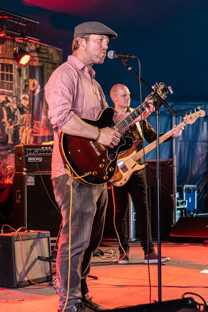 Richard Farrell, Laust Krudtmejer Nielsen, 
