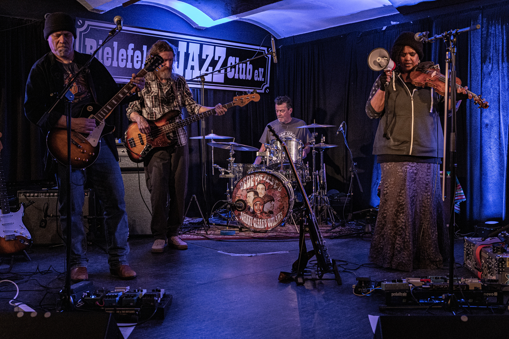 Dede Priest,  Ramonus Ray Belvedere,  Johnny Clark, Leon Toonen, 
