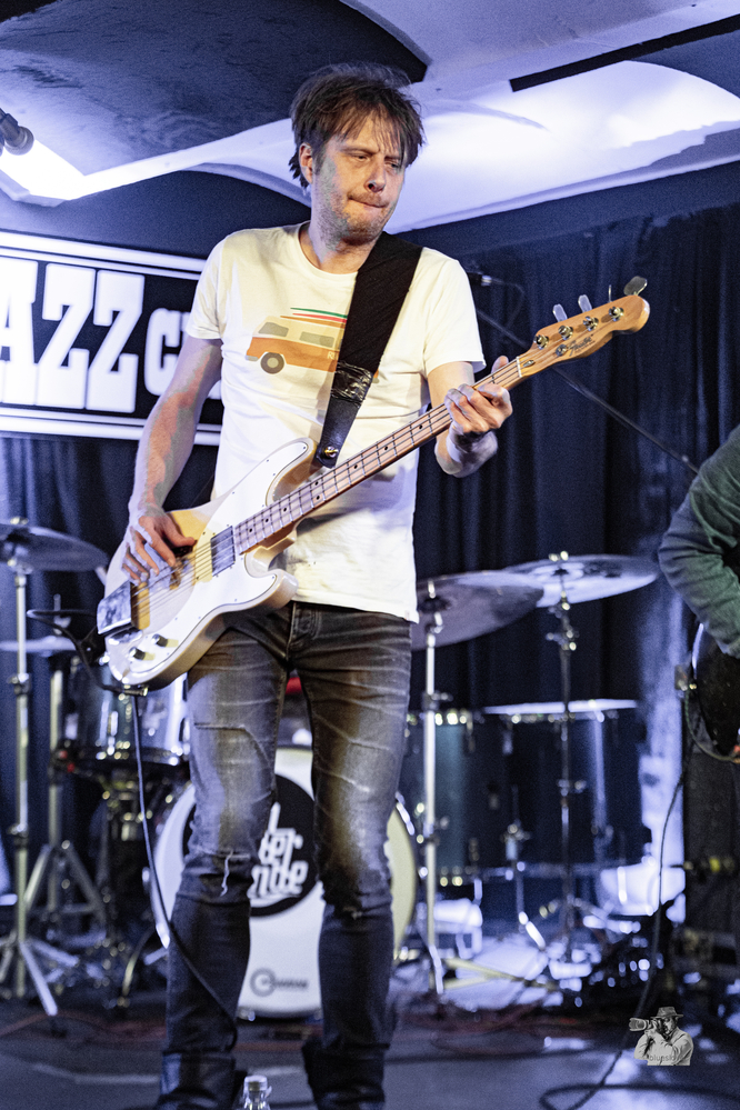 Arjan van der Linde, 
