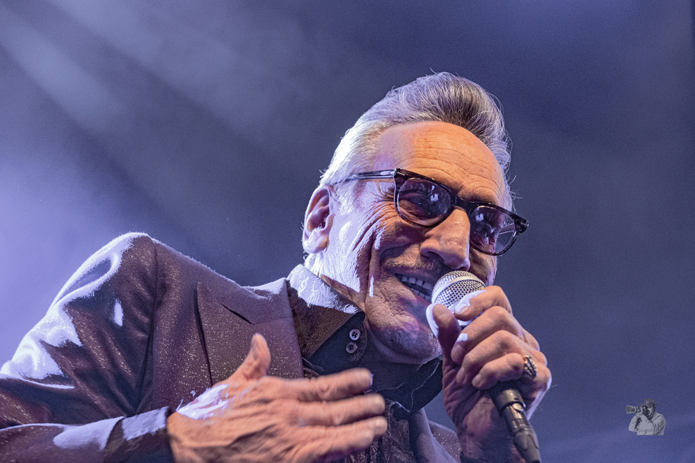 Rick Estrin, 
