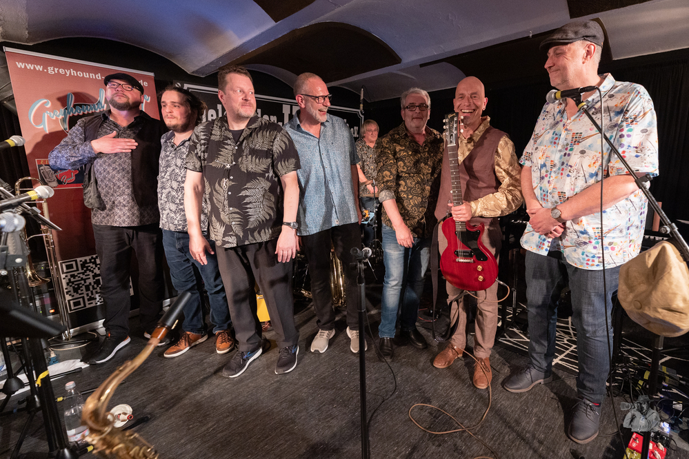 Matthes Lohmann , Detlev Schütte, Wolfgang Schäfer, Dieter Kozak, Andy Grünert, Jürgen Schildmann, Aaron Haug, Michael Meye, r
