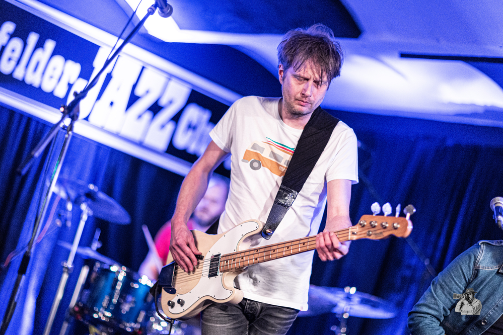 Arjan van der Linde, 
