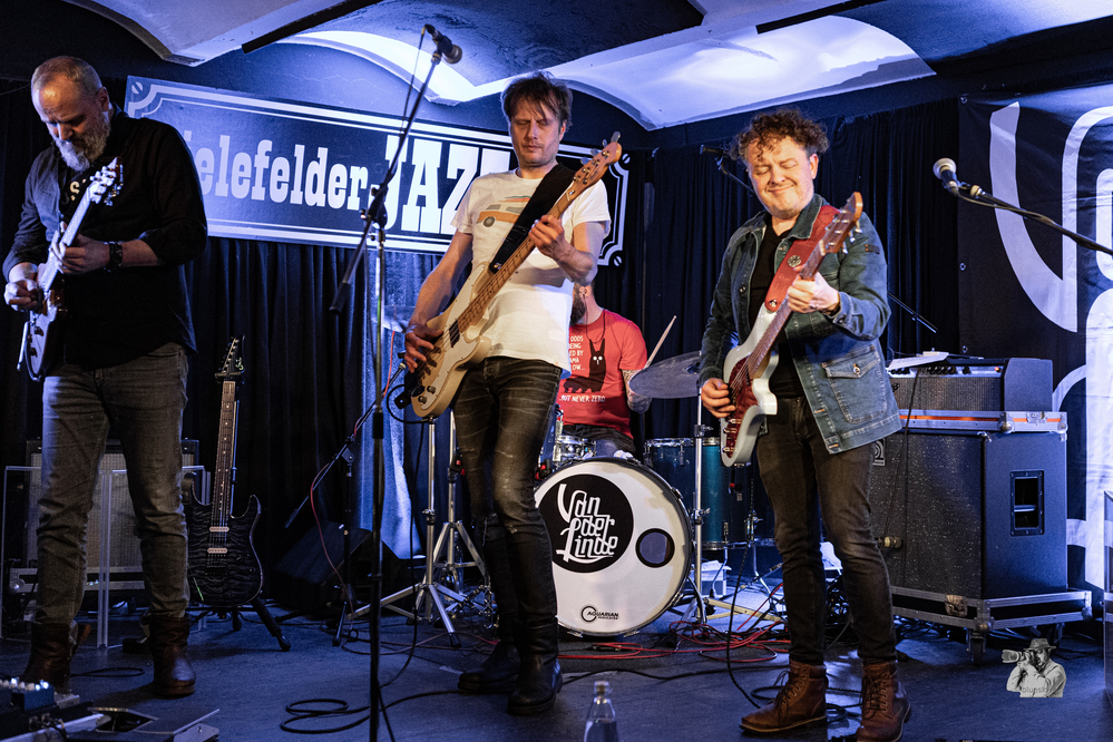 Arjan van der Linde, Wietze Koning, Christof Bauwens, Joost van Soest, 
