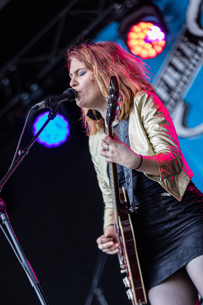 Jessie Lee Houllier, 
