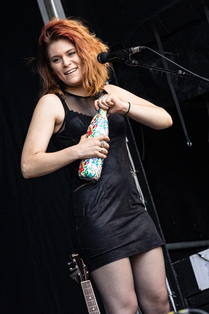 Jessie Lee Houllier, 
