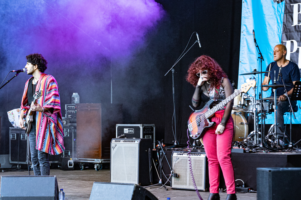 Artur Menezes,	Poliana Magalhães, 
