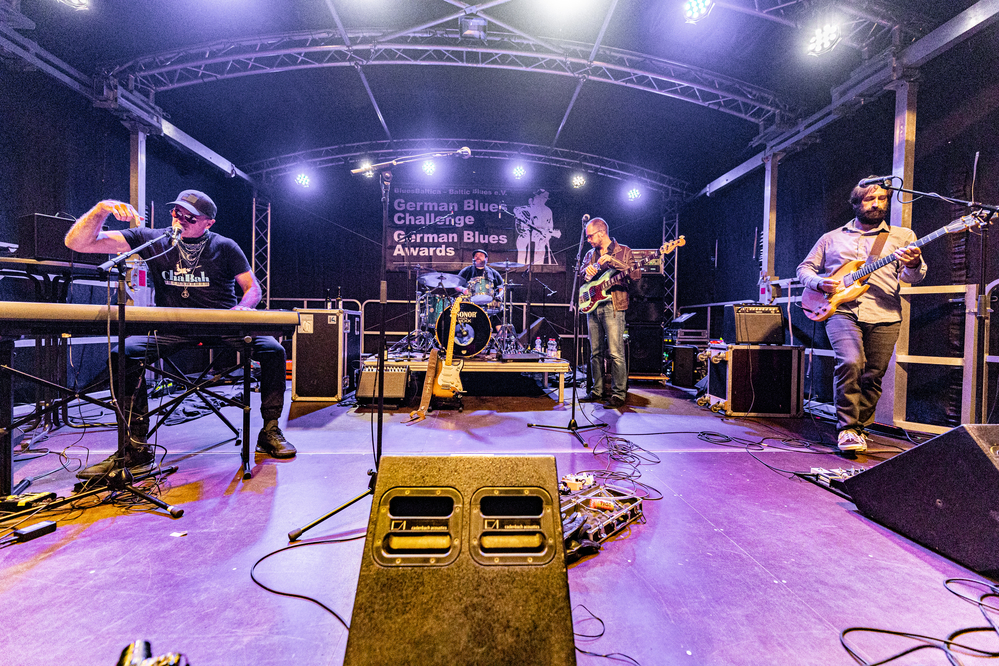 Mike Tichy, Sebastian Stolz, Peter Karp, Mike Catapano, 
