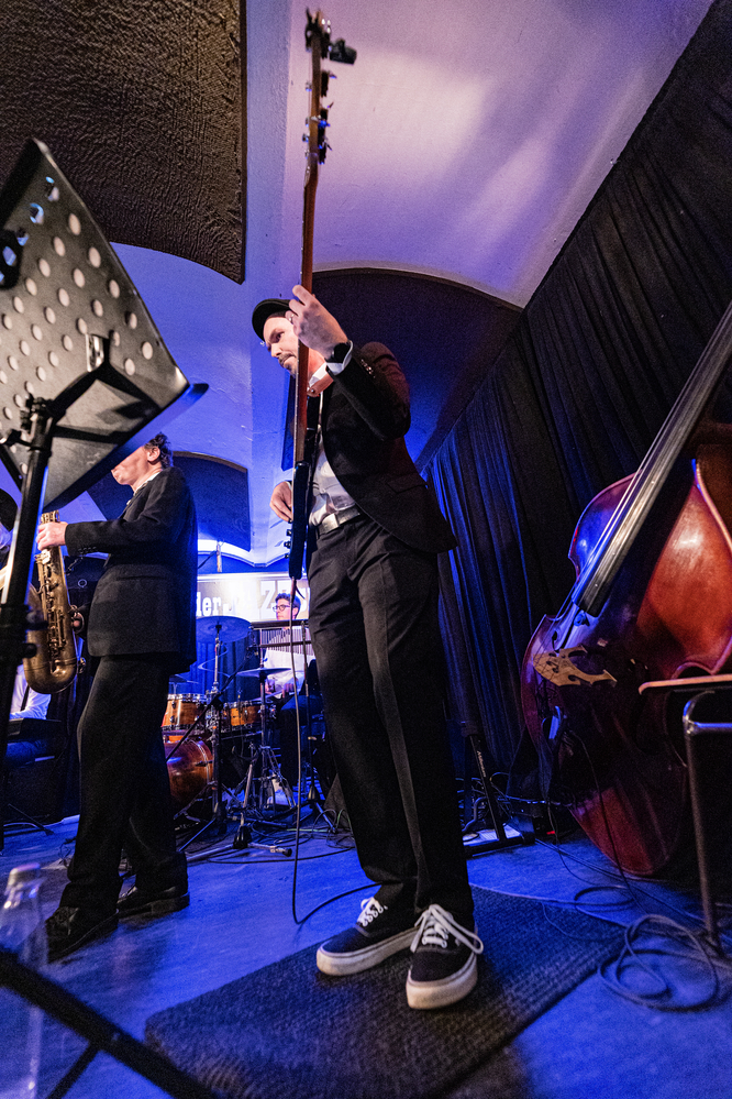  Ulli Orth,  Till Spohr, 
