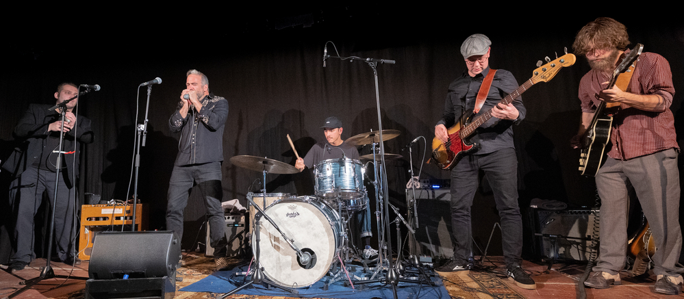 Greg Izor, Paolo De Stigter, Harm van Essen, Dirk Wagensveld, 
