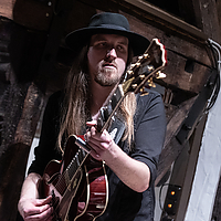 Dateiname=6W8A3023.jpg
Dateigröße=9246KB
Abmessungen: 5049x3366
hinzugefügt am: 03. April 2023 6W8A3023.jpg