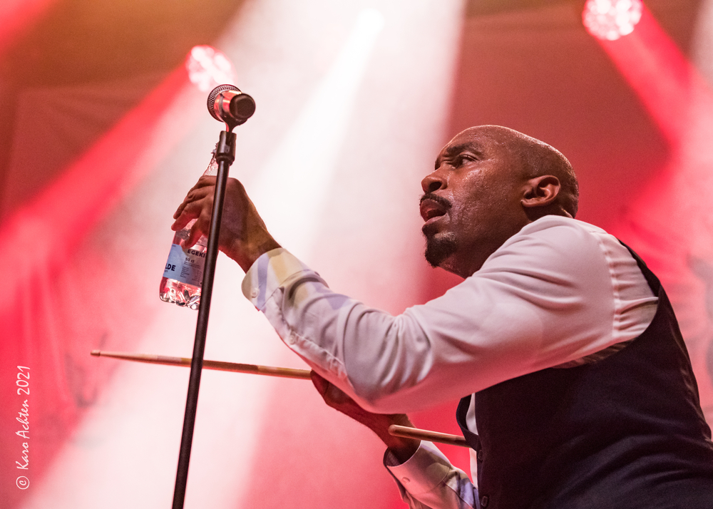 Derrick 'D'Mar' Martin, 
