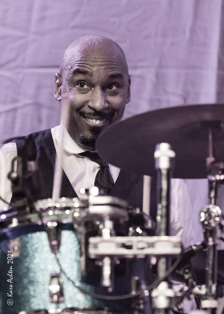 Derrick 'D'Mar' Martin, 
