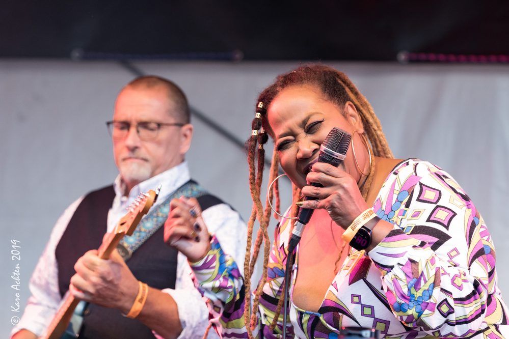 Michele Denise, Jean Raven, 
