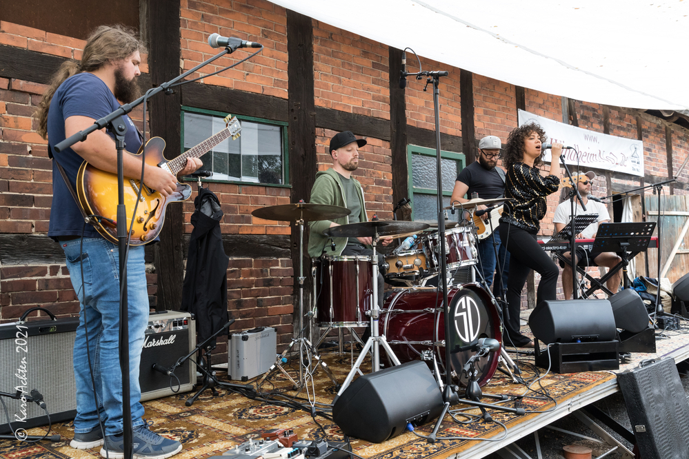 Ben Forrester, Simon Danninger, Jade MacRae, Johannes GÃ¶ller, Aron Ottignon
