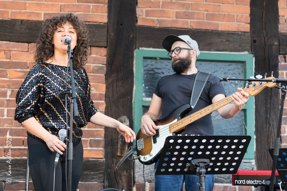 Jade MacRae, Johannes GÃ¶ller,
