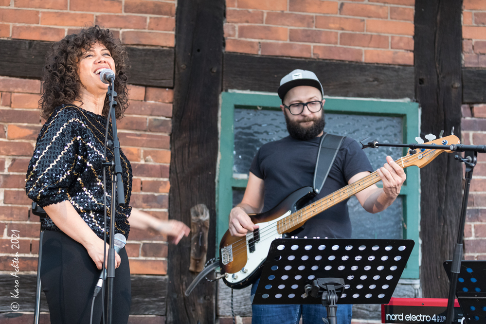 Jade MacRae, Johannes GÃ¶ller,
