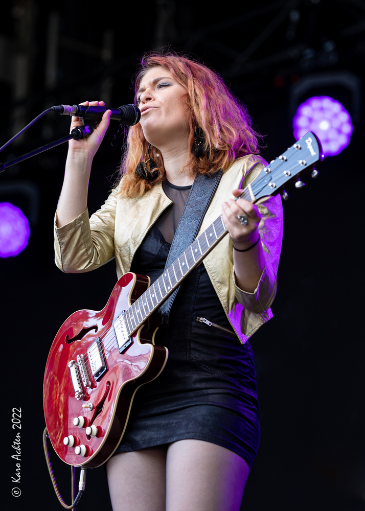 Jessie Lee Houllier, 
