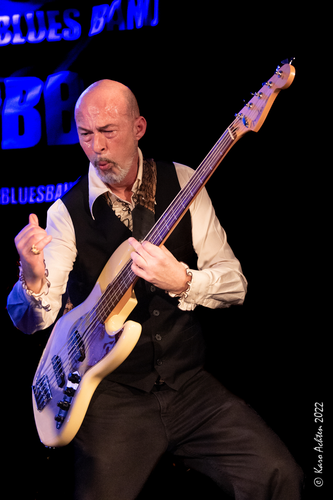 Patrick Sideburn Obrist, 
