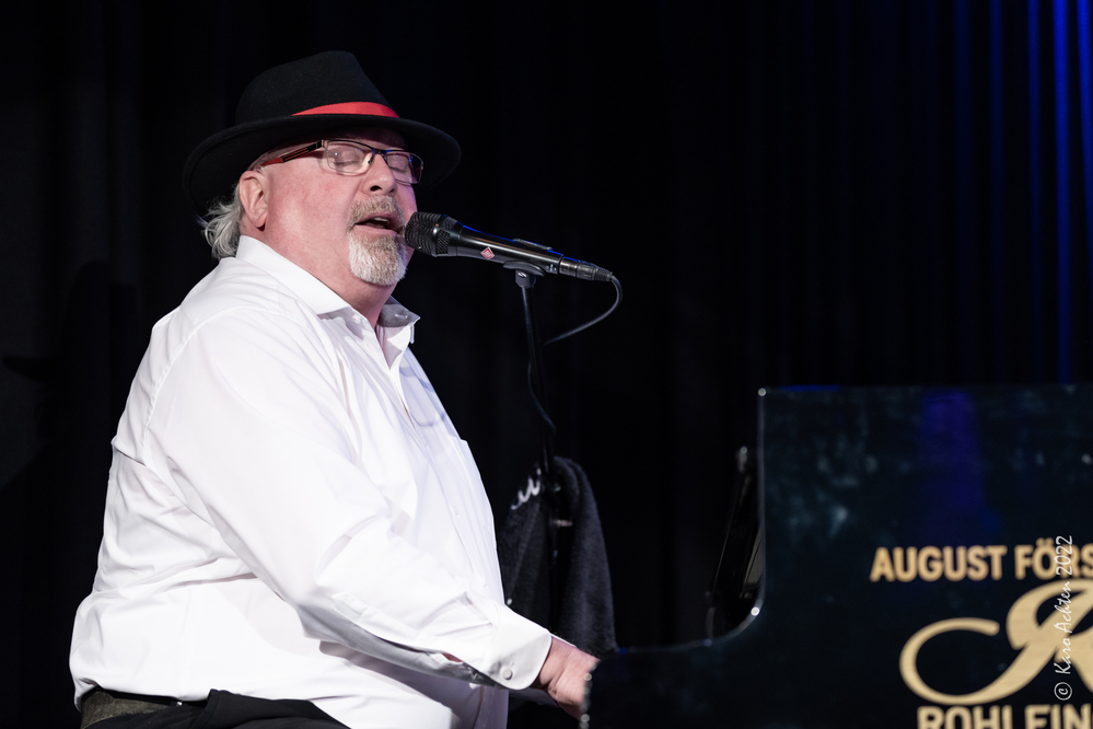 Steve Big Man Clayton
