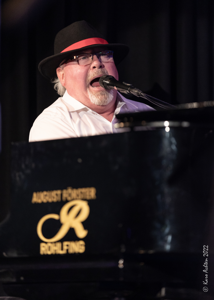 Steve Big Man Clayton
