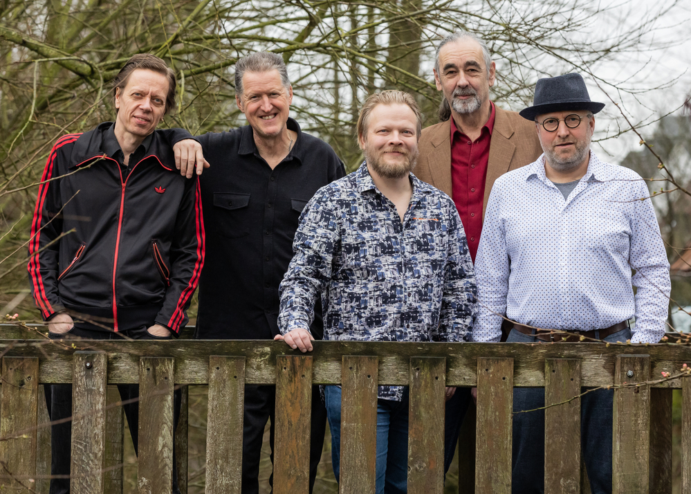 Jaska Prepula, Roger Wade, Mikko Peltola, Chris Rannenberg, Hein Meijer, 
