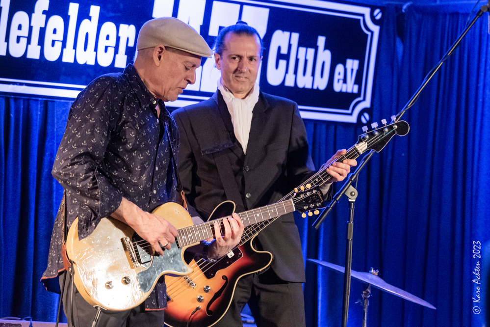 Alex Schultz, Max Pitardi, 
